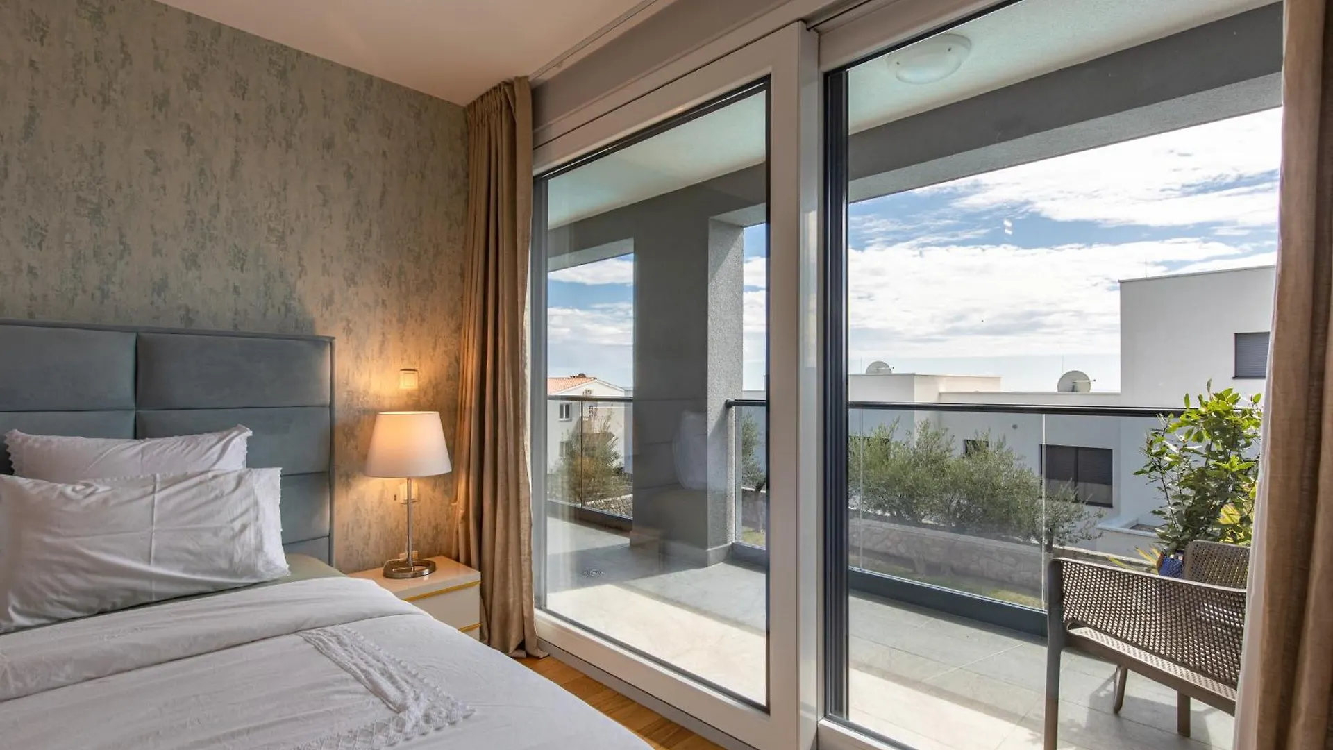 Villa Rina - 3 Bedroom With Private Pool Krk Town Apartment