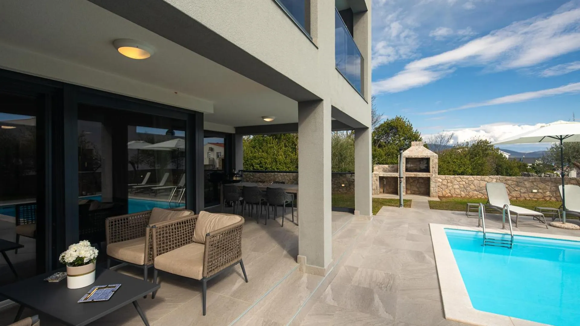 Apartment Villa Rina - 3 Bedroom With Private Pool Krk Town Croatia