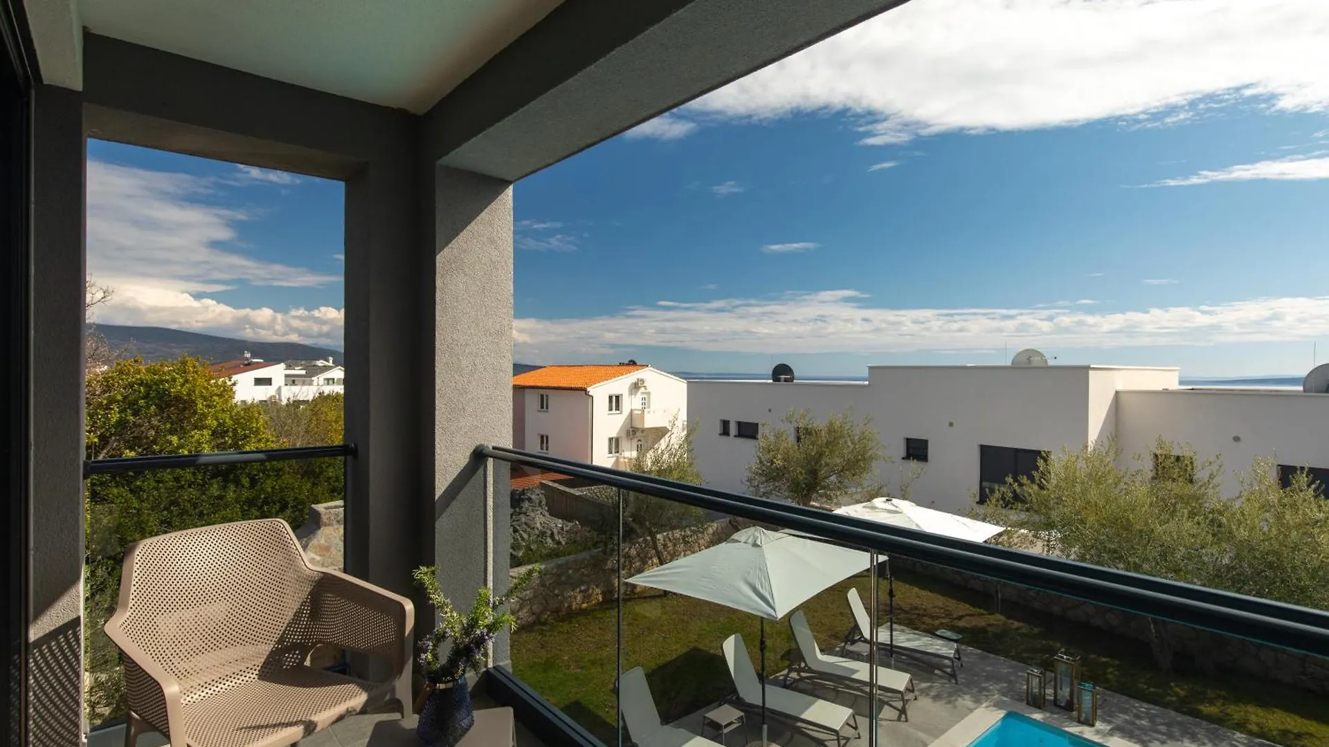 Apartment Villa Rina - 3 Bedroom With Private Pool Krk Town
